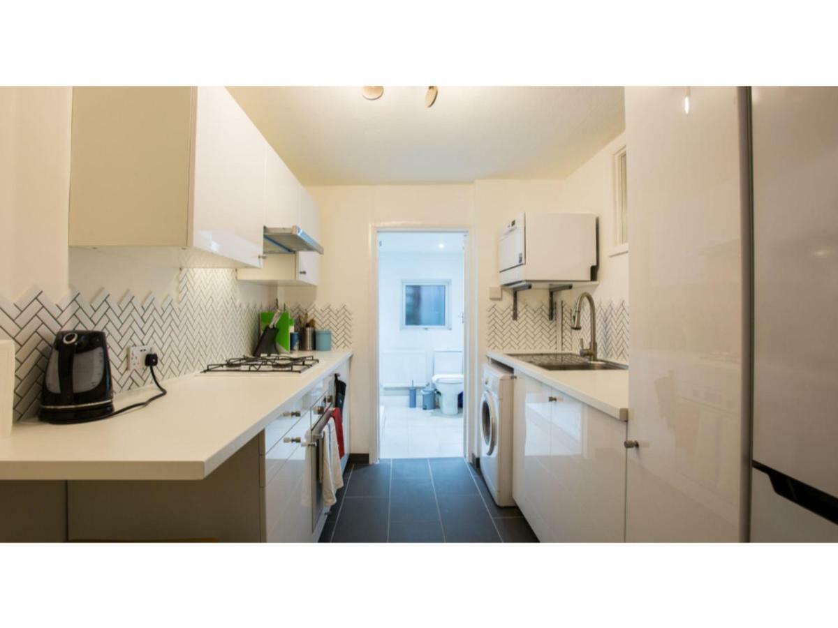 Elegant 1Bdr W/Private Garden In Vibrant Brightonアパートメント エクステリア 写真
